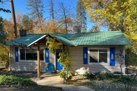 Blue Door Cottage 12 Miles To Yosemite Bbq Oakhurst Exterior foto